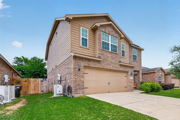 $293,000 | 12023 Powderhorn Lane, Pinehurst, TX 77362