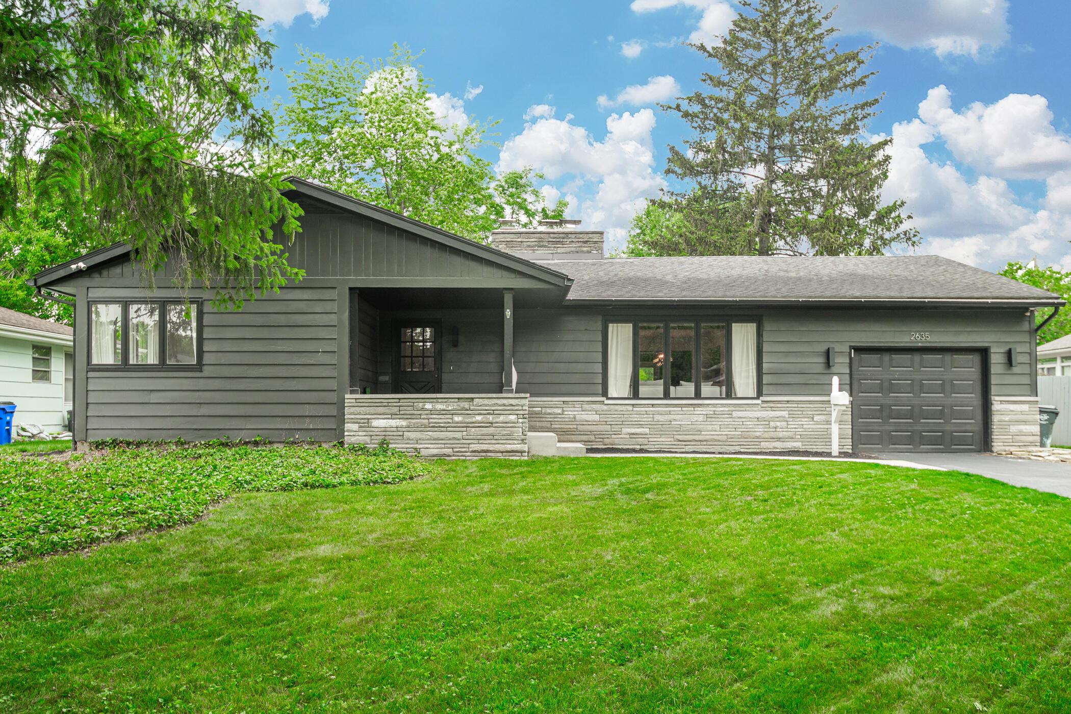 2635 Mt Holyoke Road Columbus, OH 43221 - Photo 2 of 42 2635 Mount Holyoke 002