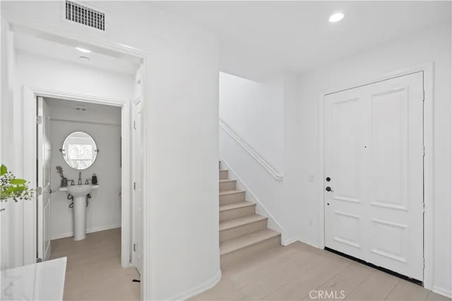 a view of entryway with a window