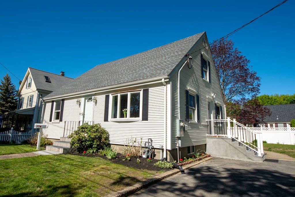 9 App Court Woburn, MA 01801 - Photo 1 of 38