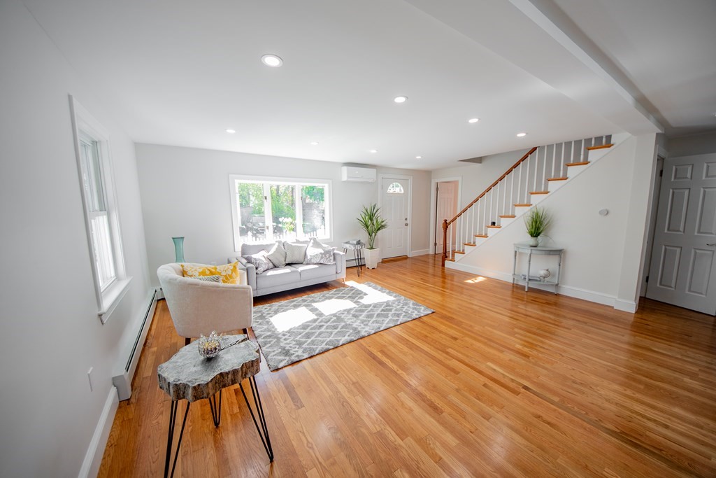 9 App Court Woburn, MA 01801 - Photo 11 of 38