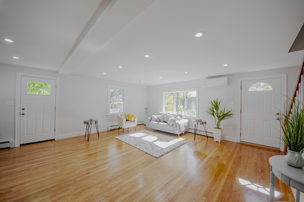9 App Court Woburn, MA 01801 - Photo 13 of 38