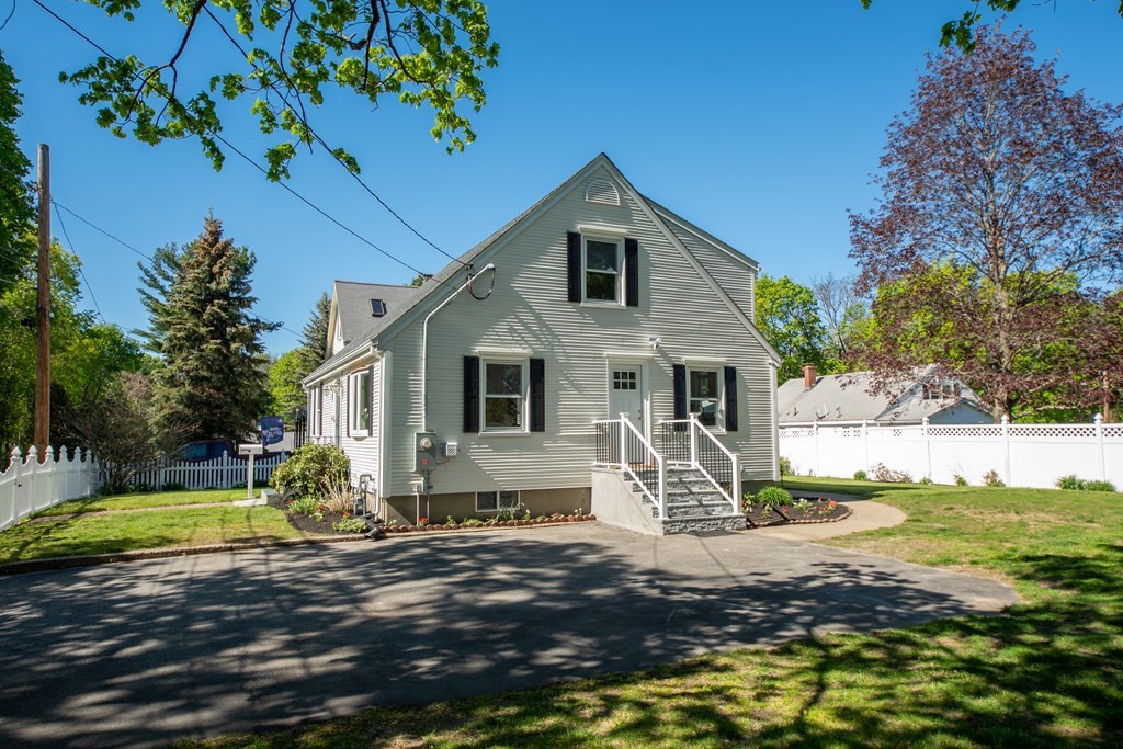 9 App Court Woburn, MA 01801 - Photo 2 of 38