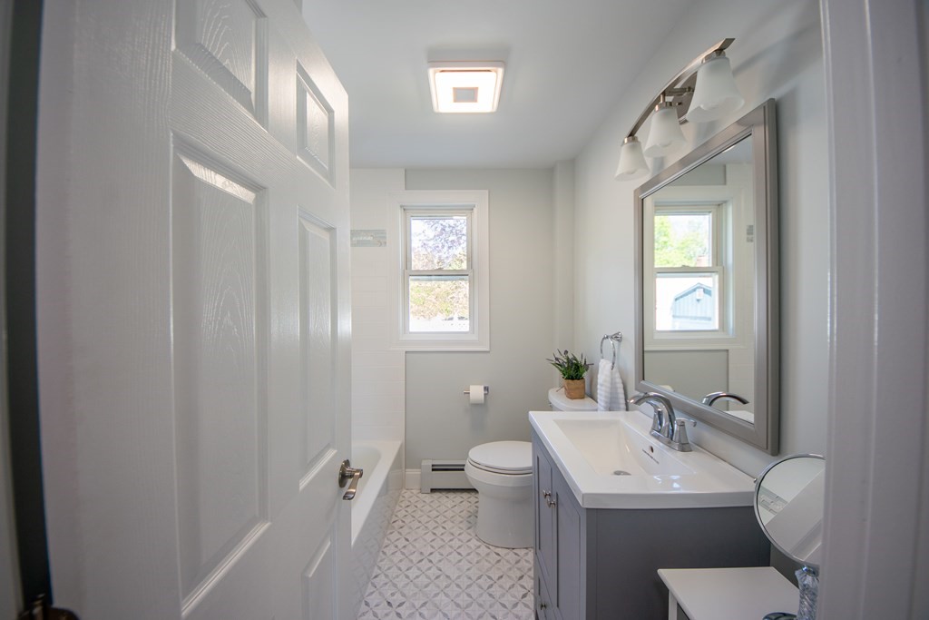 9 App Court Woburn, MA 01801 - Photo 22 of 38