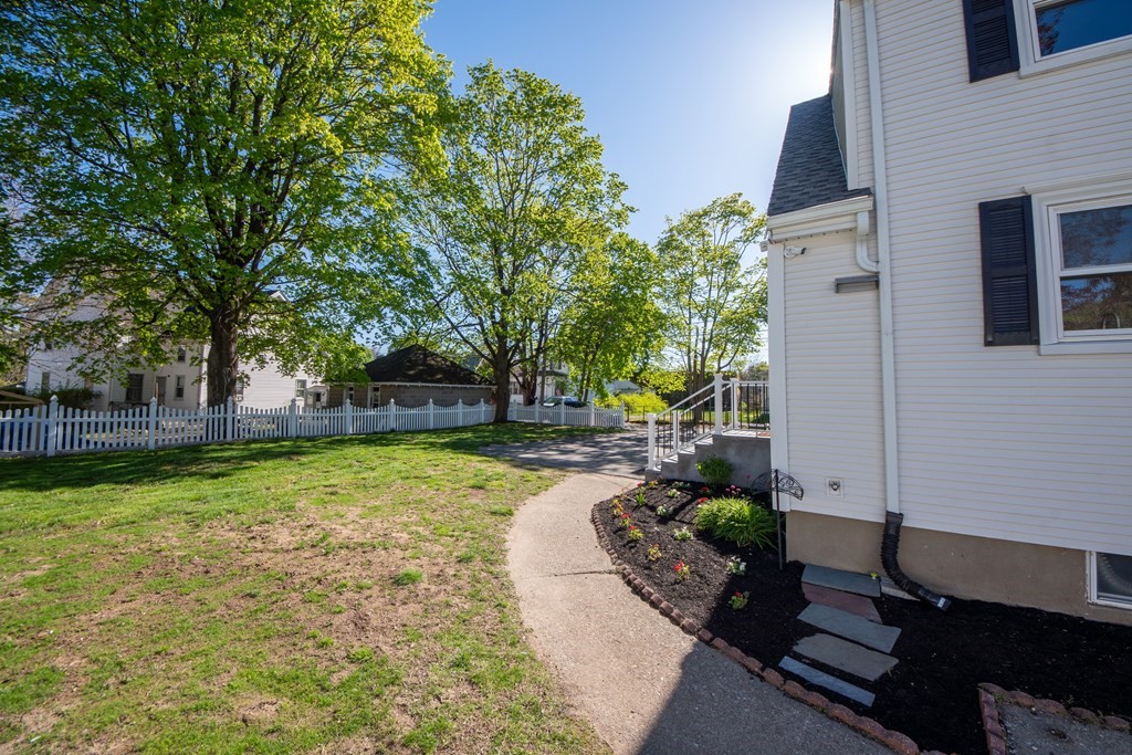 9 App Court Woburn, MA 01801 - Photo 35 of 38