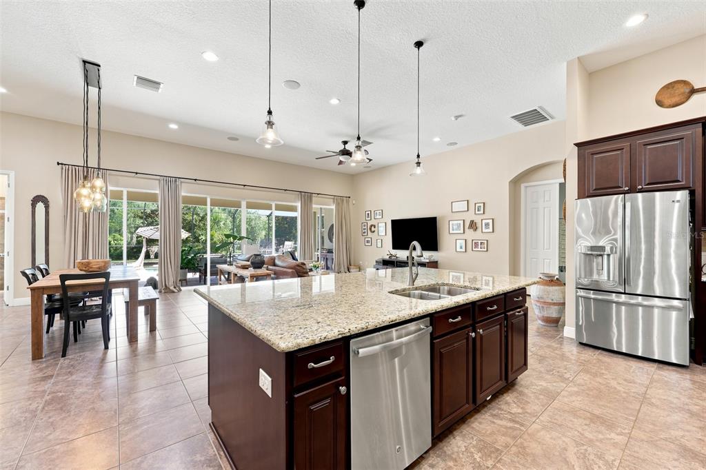 15512 Mossy Ridge Lane Lithia, FL 33547 - Photo 12 of 59