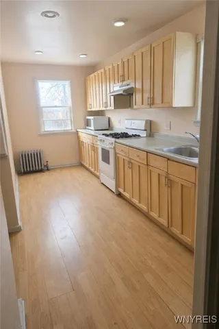 $2,600 | 136 Springville Avenue, Amherst, NY 14226