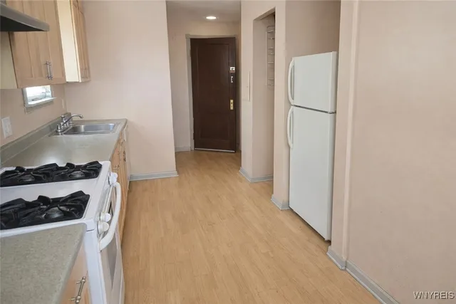 $2,600 | 136 Springville Avenue, Amherst, NY 14226