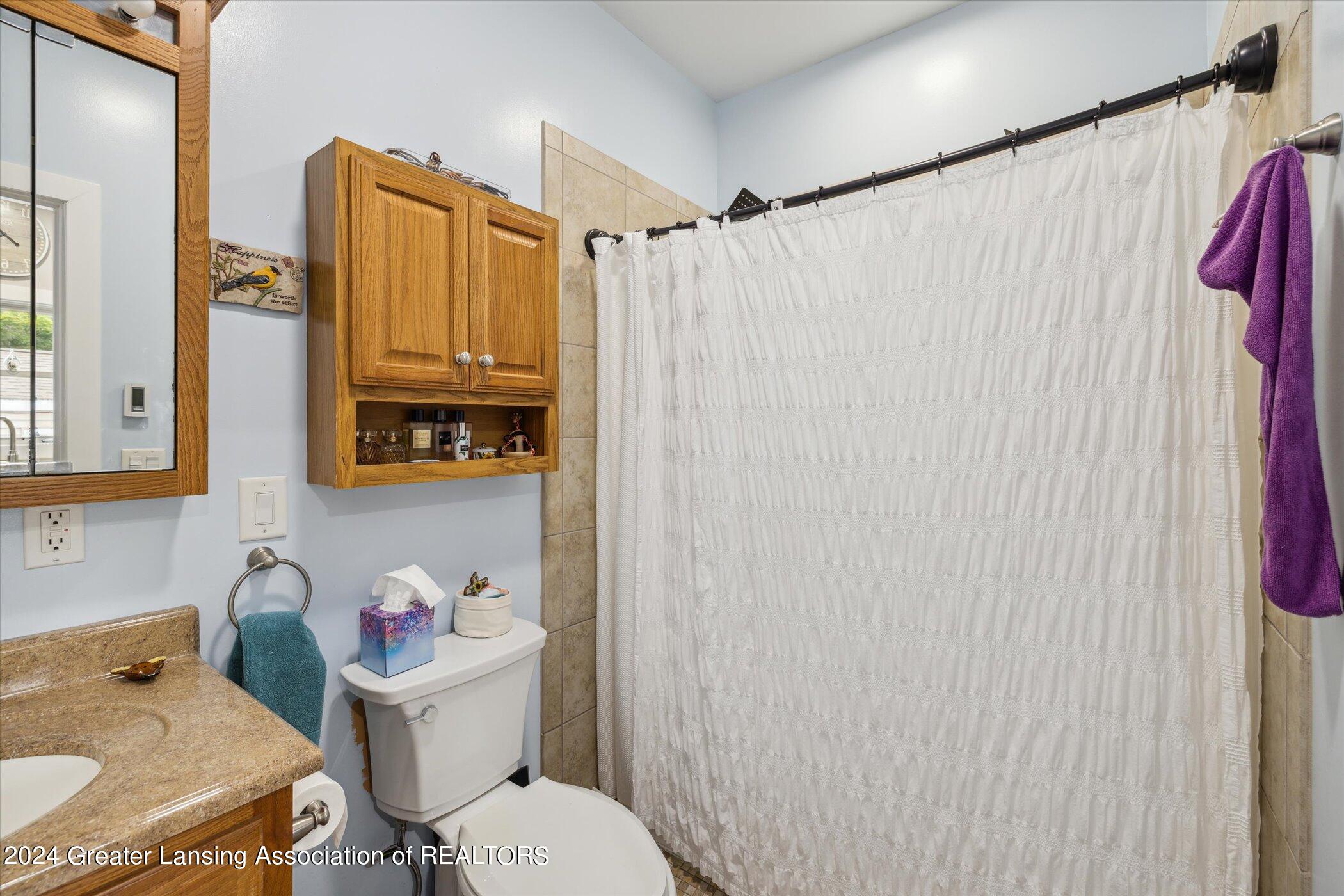 310 Spring Street Grand Ledge, MI 48837 - Photo 20 of 29 21-310-Spring-St-Grand-Ledge-MI-48837-Wi