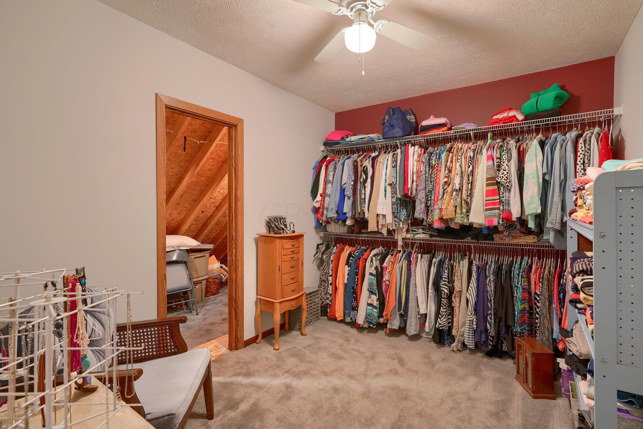 1457 Woodridge Road Marion, OH 43302 - Photo 31 of 80 Dressing Room