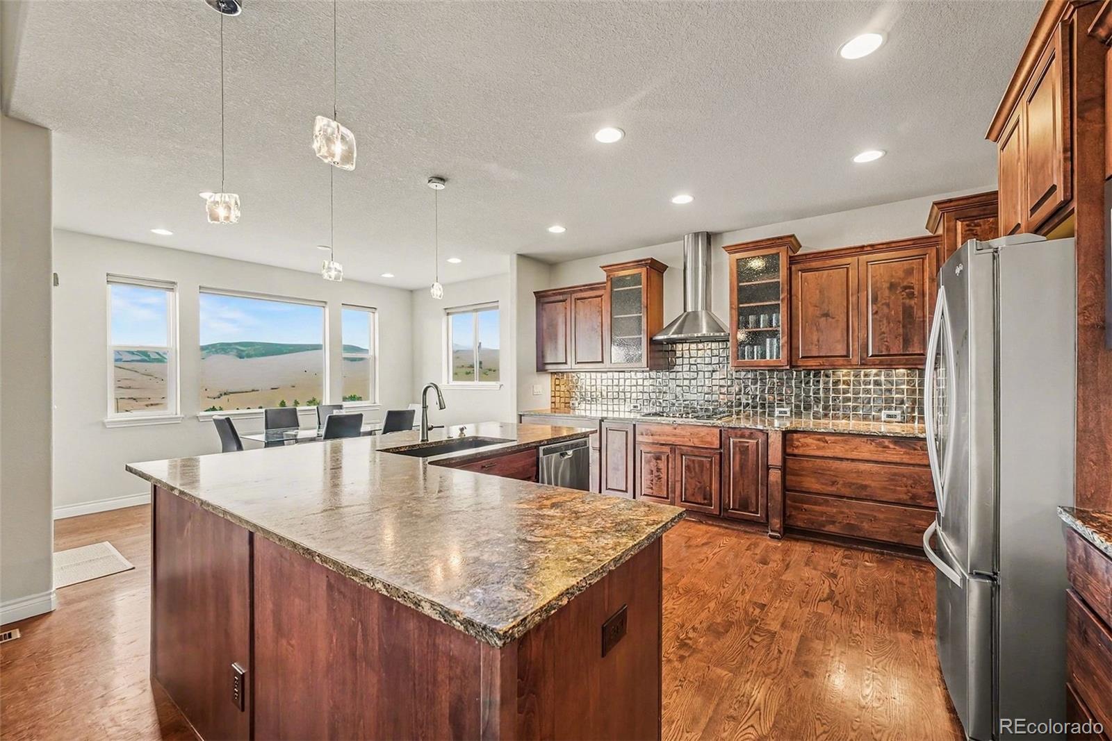 8429 Quartz Way Arvada, CO 80007 - Photo 5 of 33