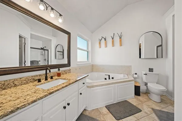 $415,000 | 803 Northwest Redbud Drive, Grain Valley, MO 64029