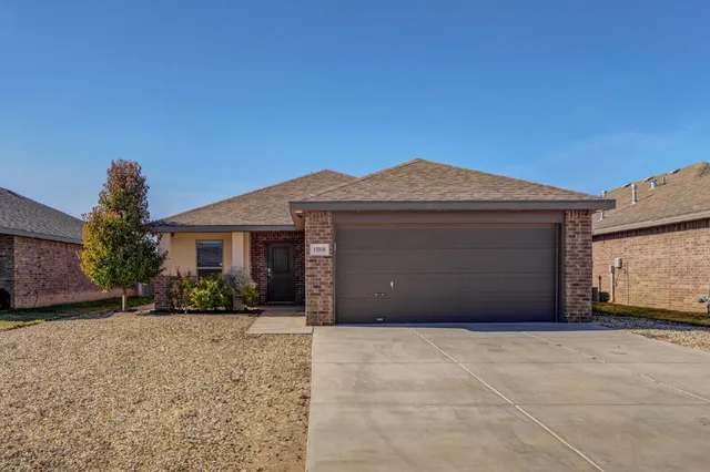 $1,550 | 13308 Ave V, Lubbock, TX 79423