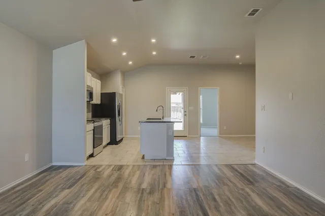 $1,550 | 13308 Ave V, Lubbock, TX 79423