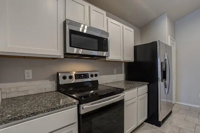 $1,550 | 13308 Ave V, Lubbock, TX 79423