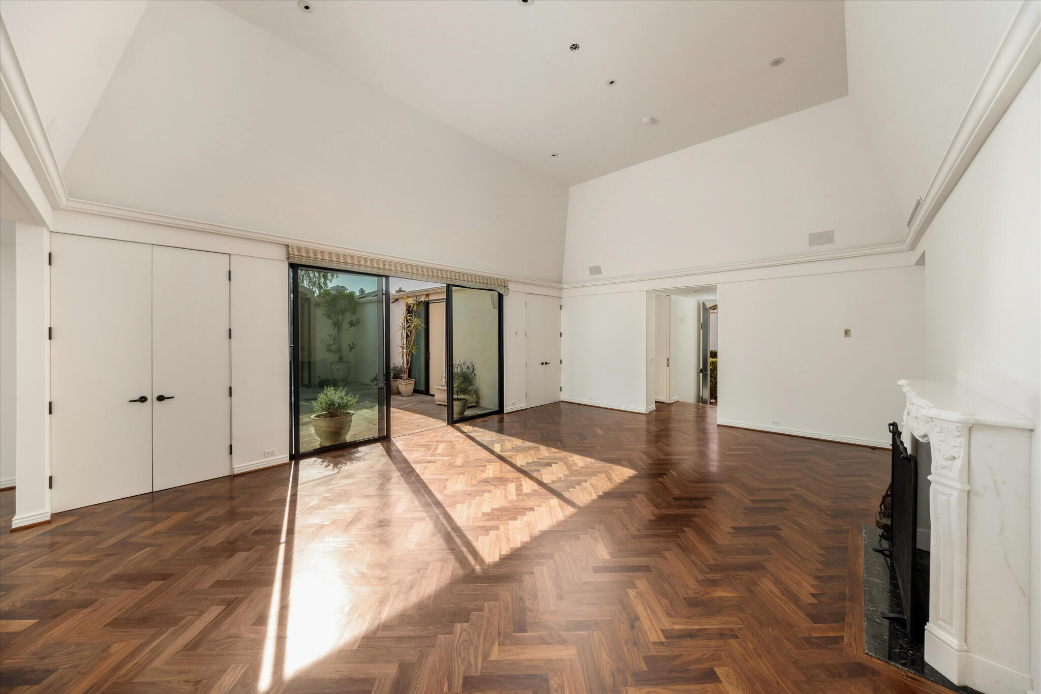 526 San Ysidro Road, Unit A Montecito, CA 93108 - Photo 5 of 23 526 San Ysidro Road-05