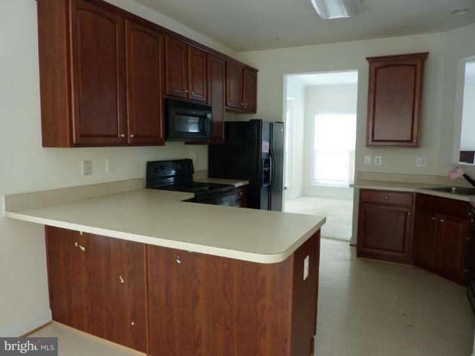 3338 Castle Ridge Circle, Unit 7 Silver Spring, MD 20904 - Photo 10 of 19 Kitchen