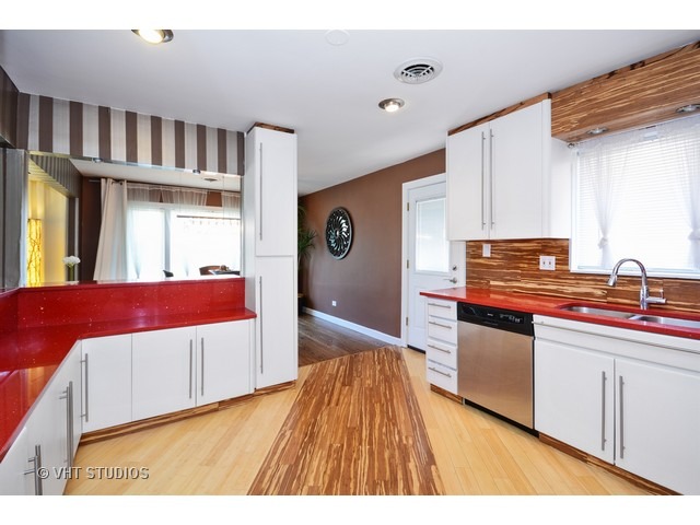 1344 Good Avenue Park Ridge, IL 60068 - Photo 6 of 17