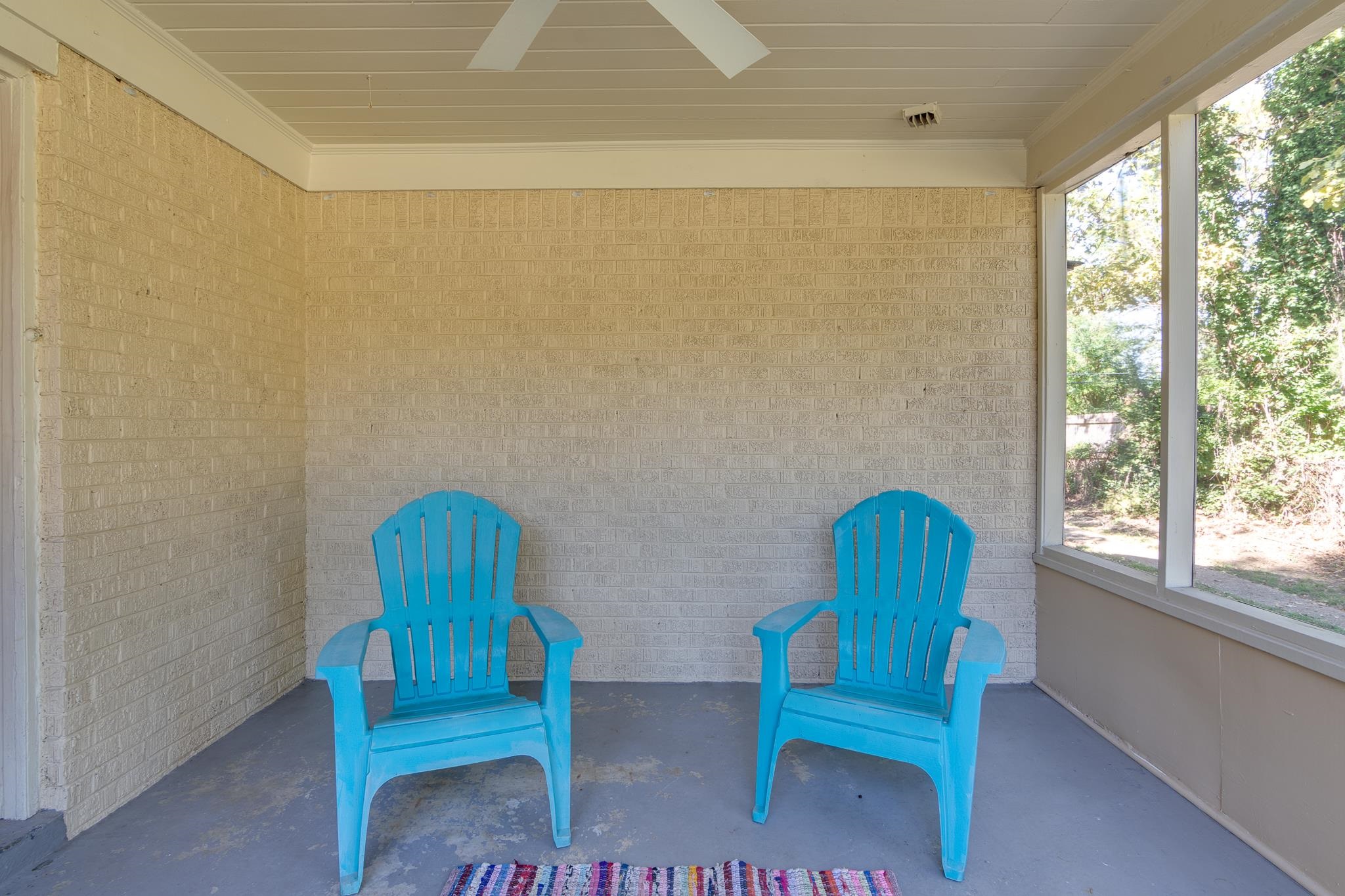 695 Berry Road Memphis, TN 38117 - Photo 2 of 32 a view of a workspace with furniture and a chair
