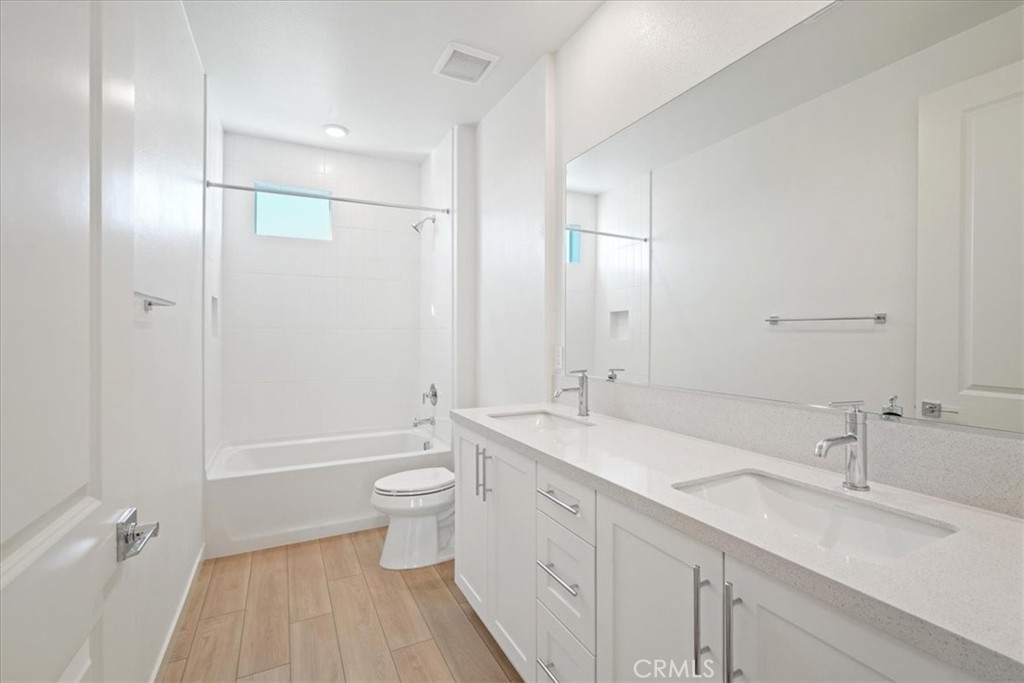 4845 Arroyo Run Moorpark, CA 93021 - Photo 24 of 33 Photos are of model match - exterior and interior finishes may vary