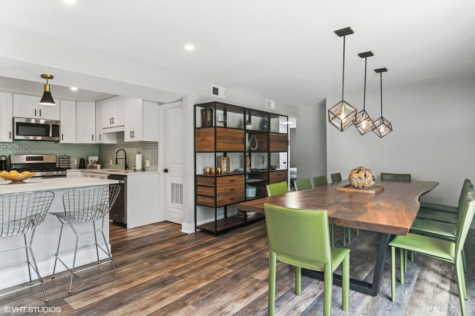10 Rugby Road Lake Zurich, IL 60047 - Photo 12 of 21 Gallery Image 12