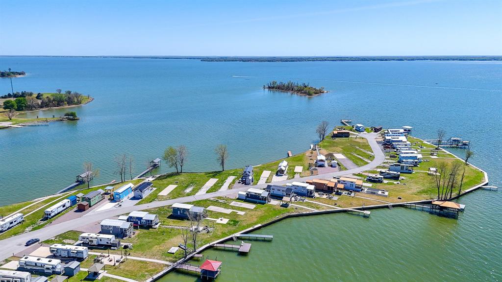 Lot 118 Peninsula Road Kerens, TX 75144 - Photo 18 of 37 view of a room with toys