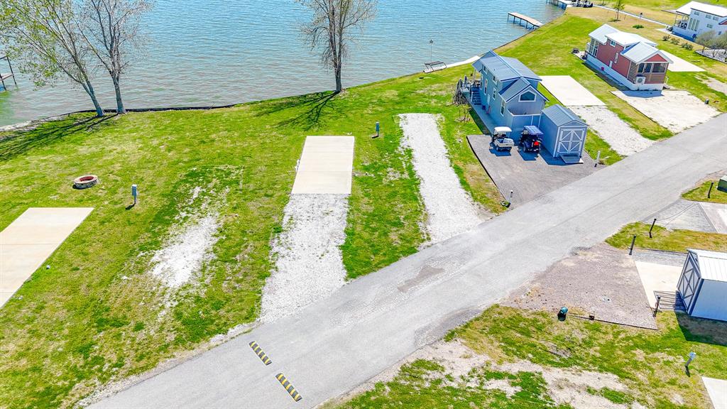 Lot 118 Peninsula Road Kerens, TX 75144 - Photo 22 of 37 a view of a garden with plants