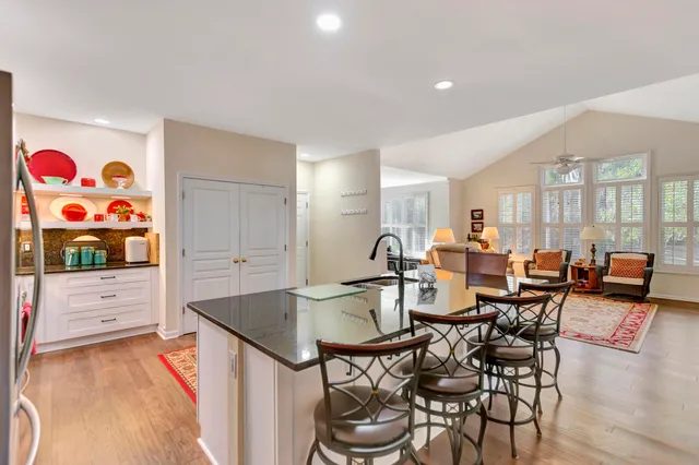 $1,400,000 | 1075 Barfield Street, Daniel Island, SC 29492