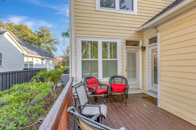 $1,400,000 | 1075 Barfield Street, Daniel Island, SC 29492