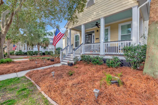 $1,400,000 | 1075 Barfield Street, Daniel Island, SC 29492