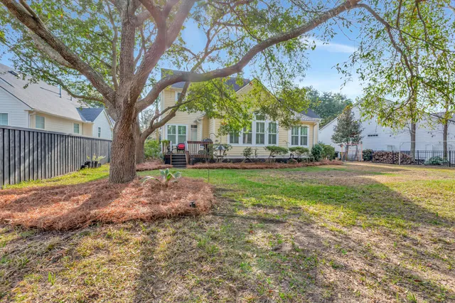 $1,400,000 | 1075 Barfield Street, Daniel Island, SC 29492