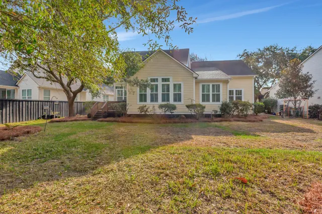 $1,400,000 | 1075 Barfield Street, Daniel Island, SC 29492