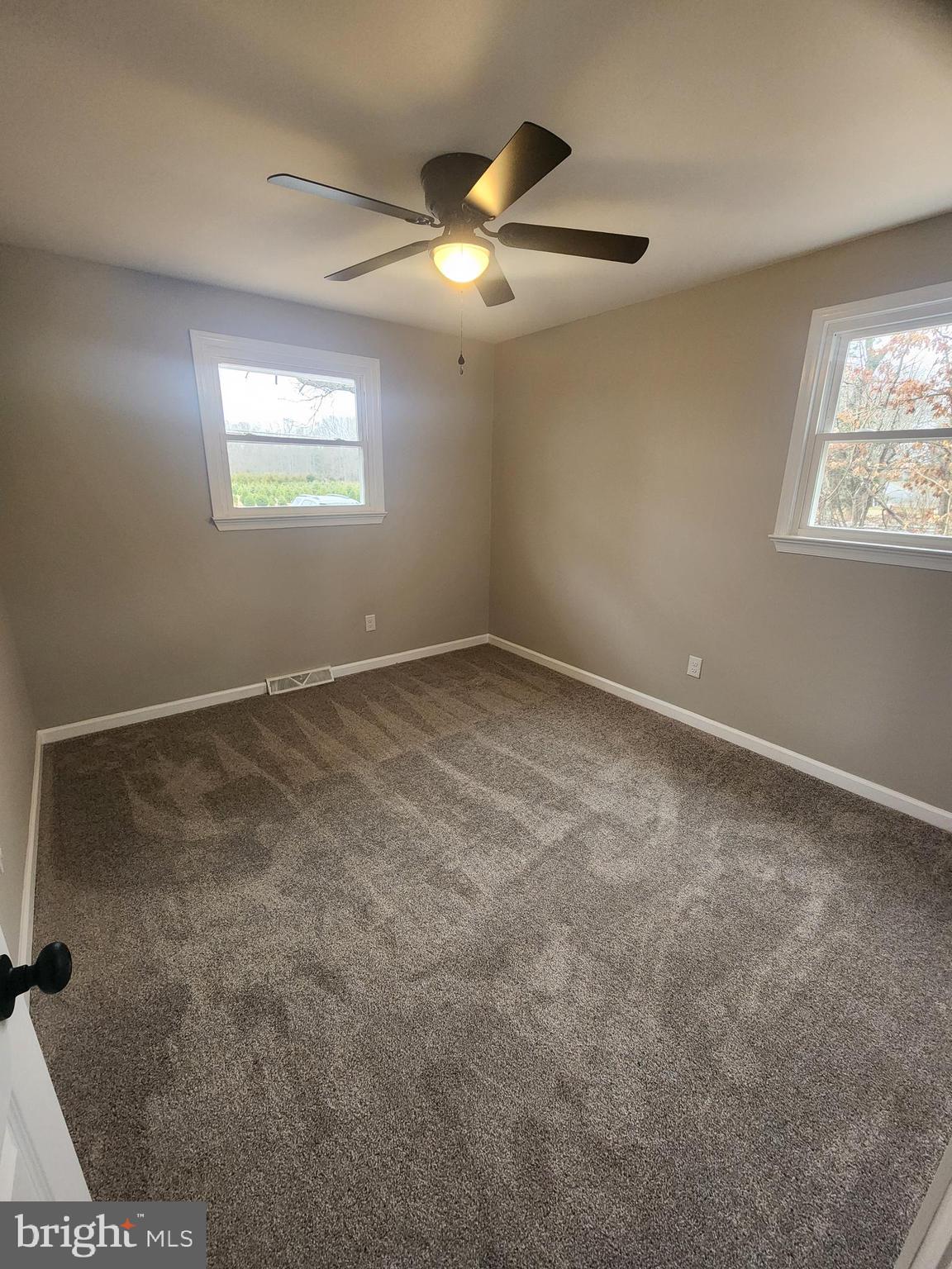 496 Big Oak Road Bridgeton, NJ 08302 - Photo 15 of 31 an empty room with a window