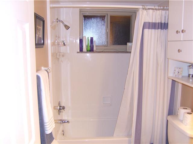1884 Kentwell Road, Unit 1884 Columbus, OH 43221 - Photo 12 of 25