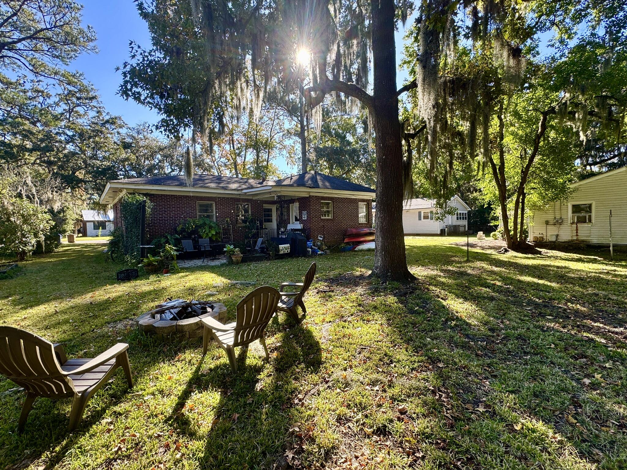 359 Howle Avenue Charleston, SC 29412 - Photo 27 of 30 98A3EE2F-B2E8-4605-B78F-68FF89F461F3_1_1