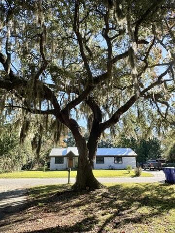 359 Howle Avenue Charleston, SC 29412 - Photo 30 of 30 BEBC155D-CD44-49C6-B8CB-E42B9F5C49C9_4_5