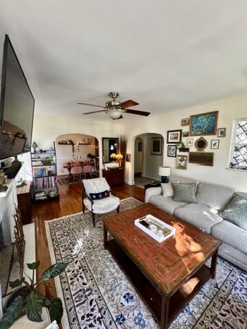 359 Howle Avenue Charleston, SC 29412 - Photo 10 of 30 A77CEE84-244A-4306-8E81-B7C8649A6761_4_5