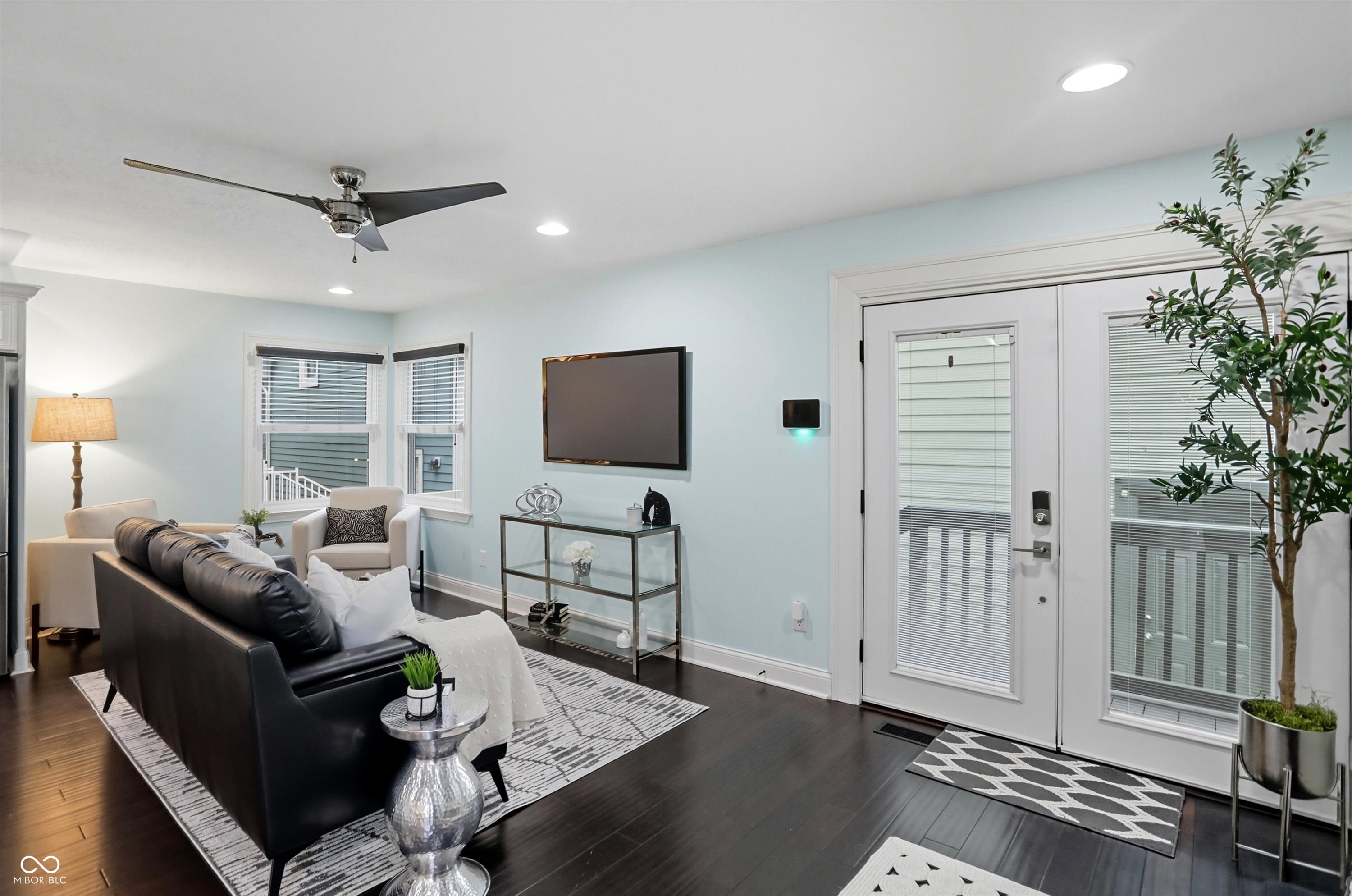 2009 Ruckle Street Indianapolis, IN 46202 - Photo 17 of 95