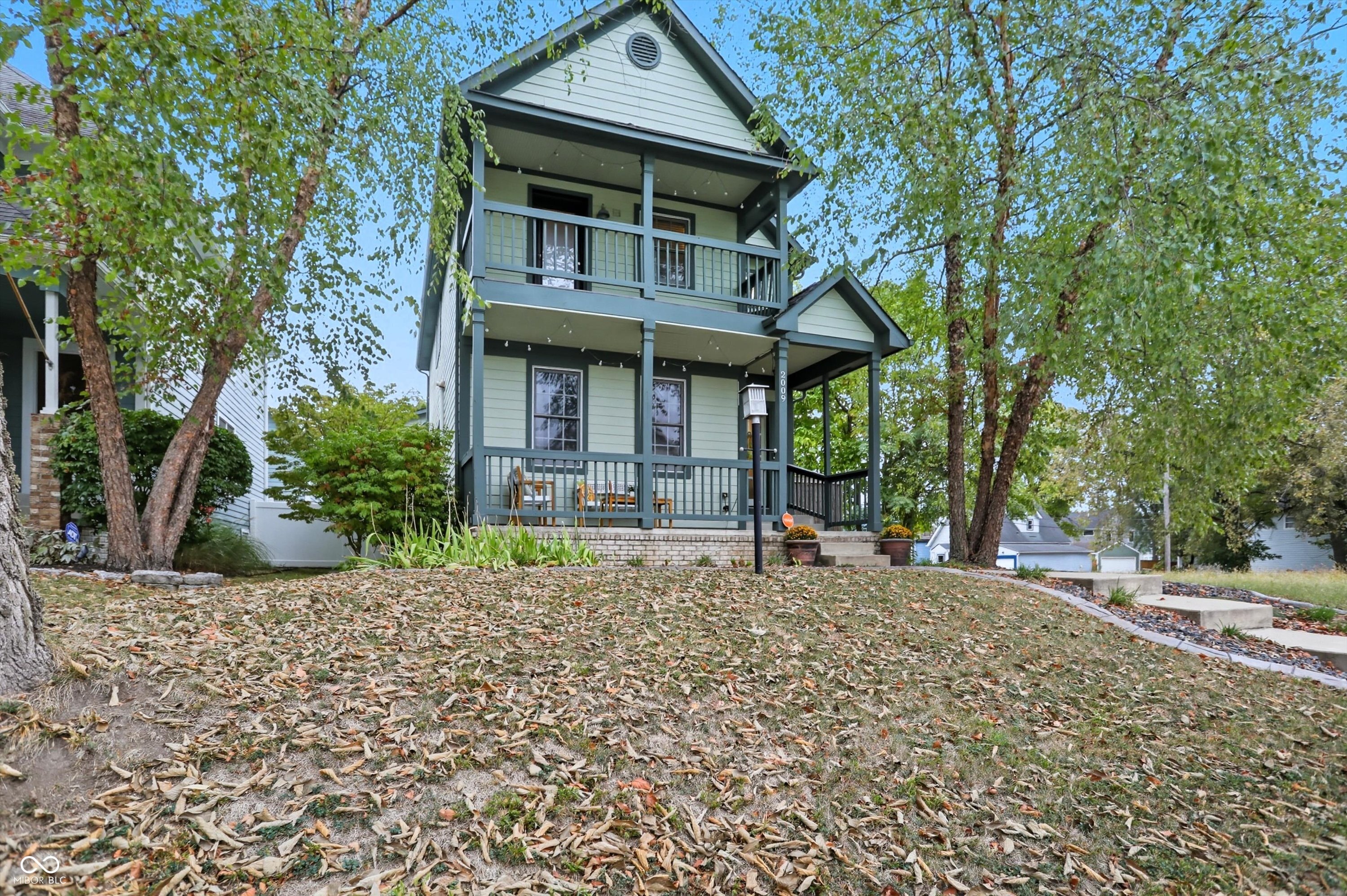 2009 Ruckle Street Indianapolis, IN 46202 - Photo 3 of 95