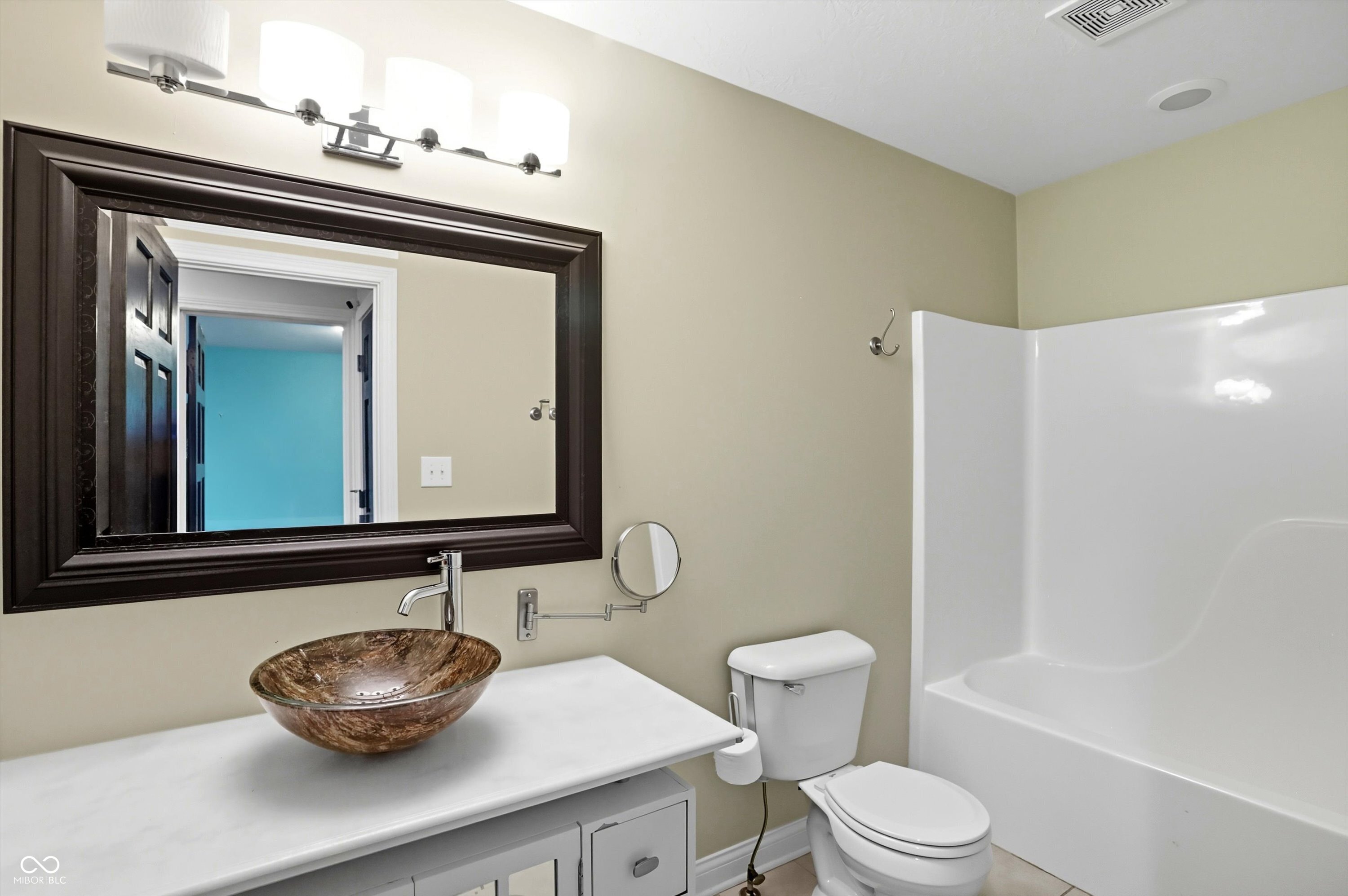 2009 Ruckle Street Indianapolis, IN 46202 - Photo 54 of 95