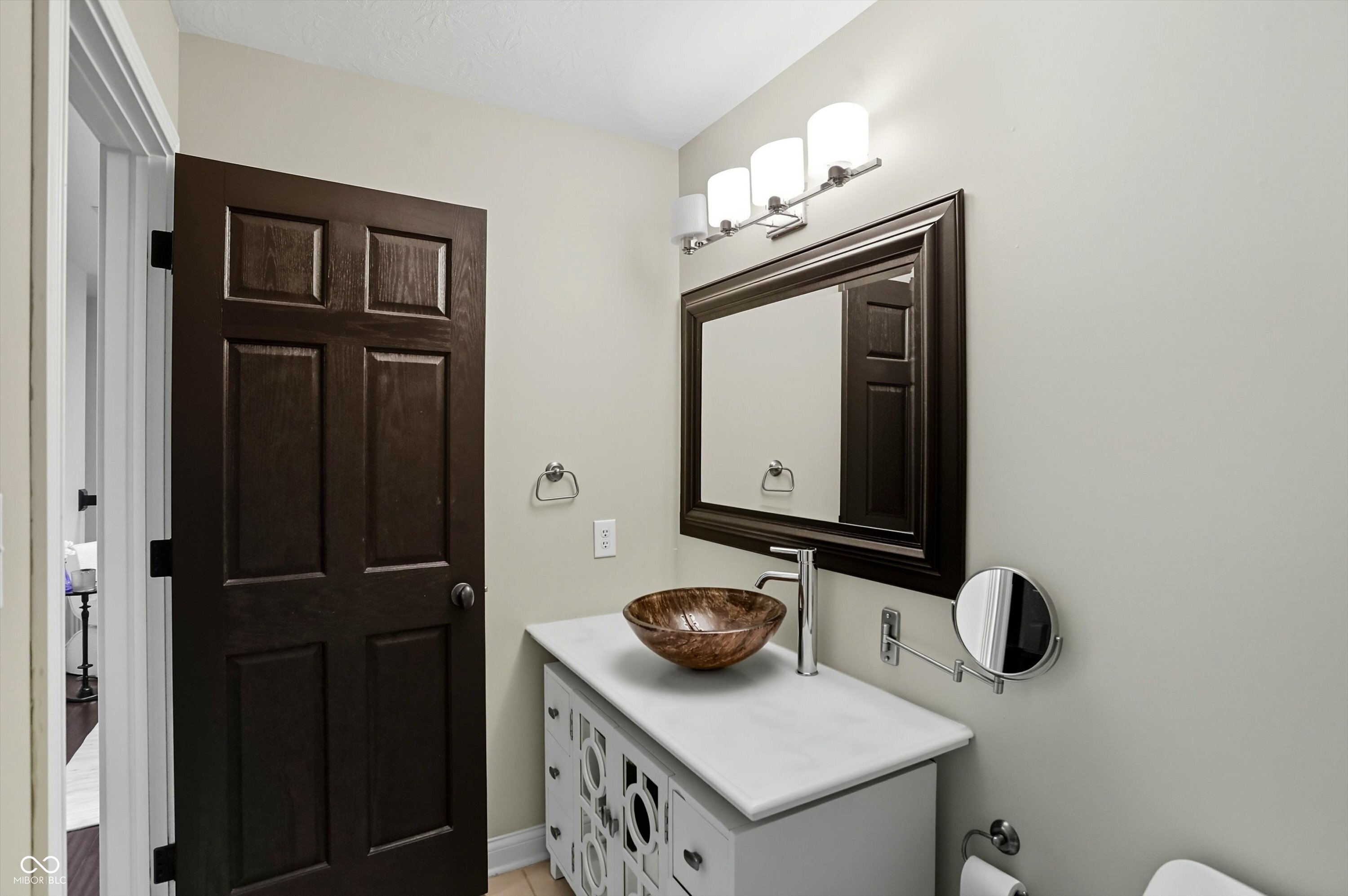 2009 Ruckle Street Indianapolis, IN 46202 - Photo 56 of 95