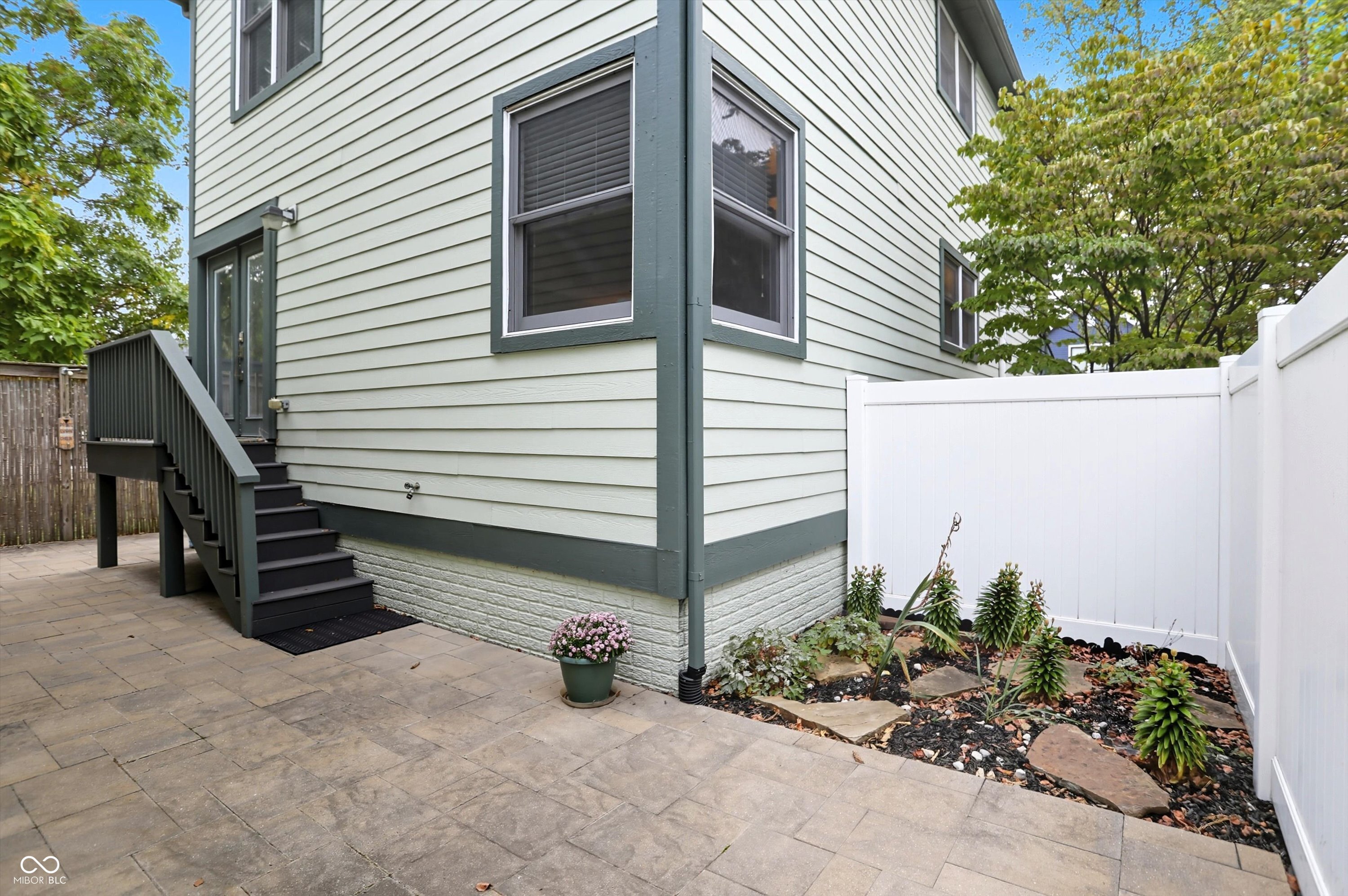 2009 Ruckle Street Indianapolis, IN 46202 - Photo 80 of 95