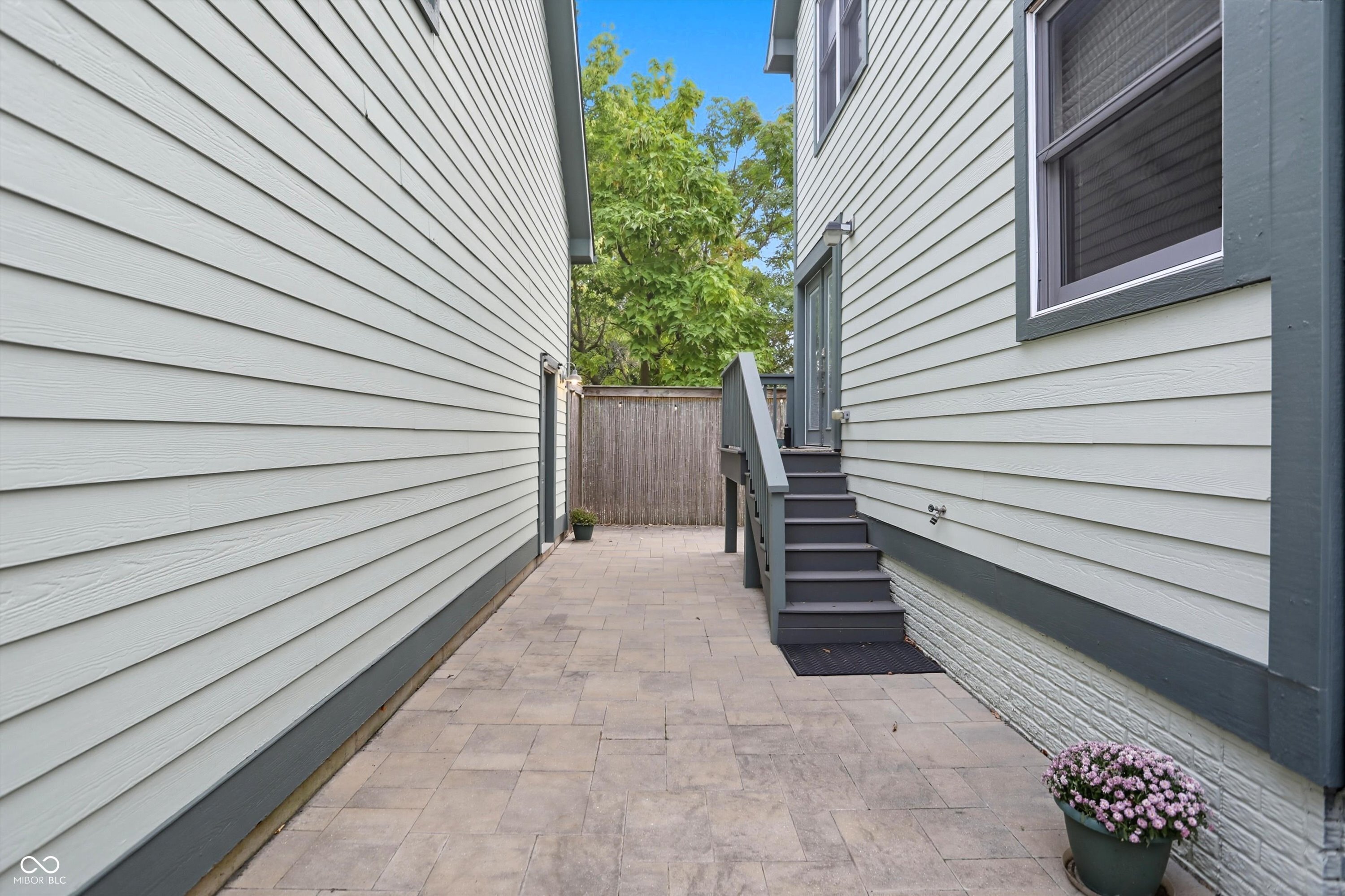 2009 Ruckle Street Indianapolis, IN 46202 - Photo 81 of 95