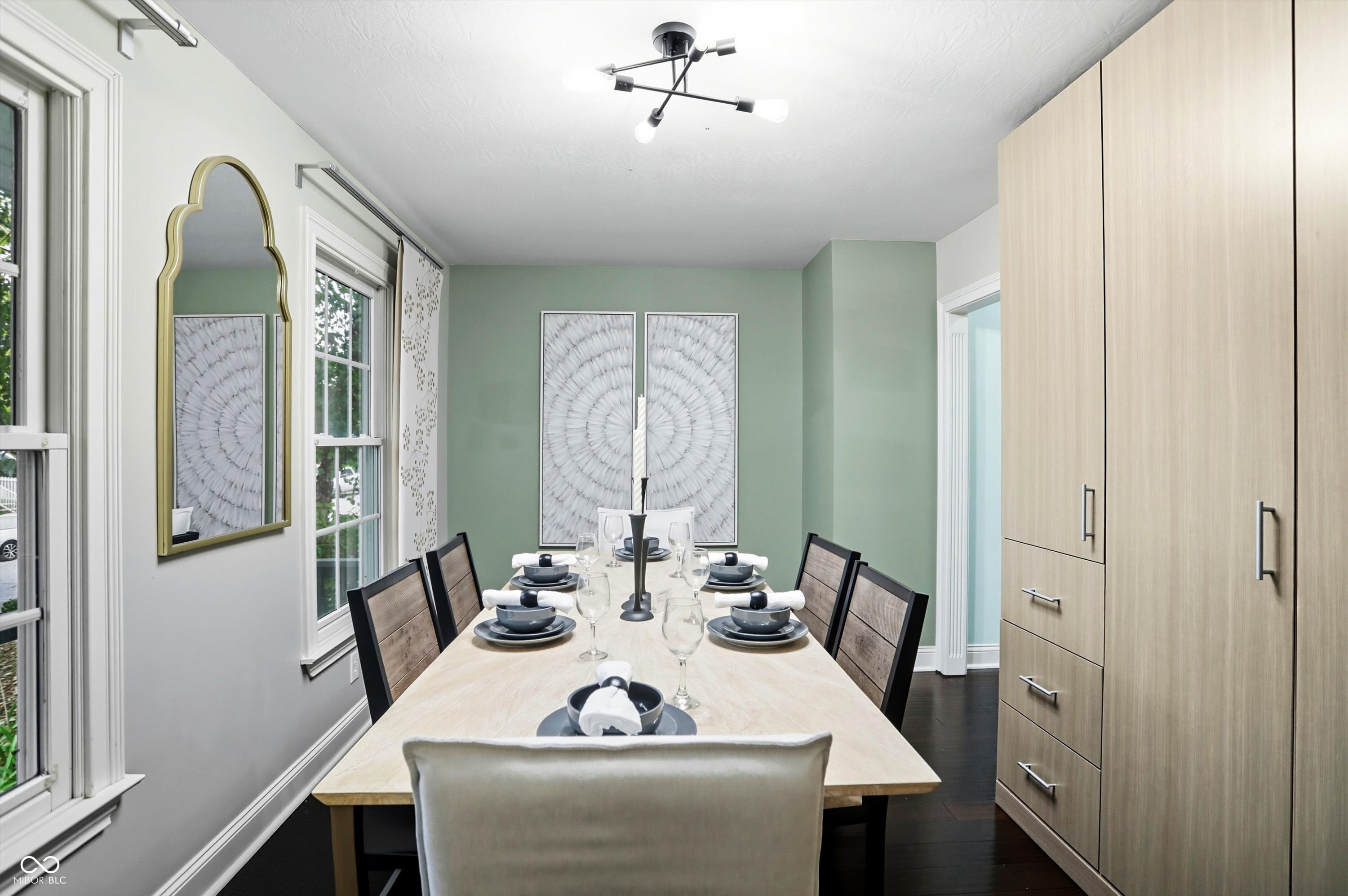 2009 Ruckle Street Indianapolis, IN 46202 - Photo 9 of 95