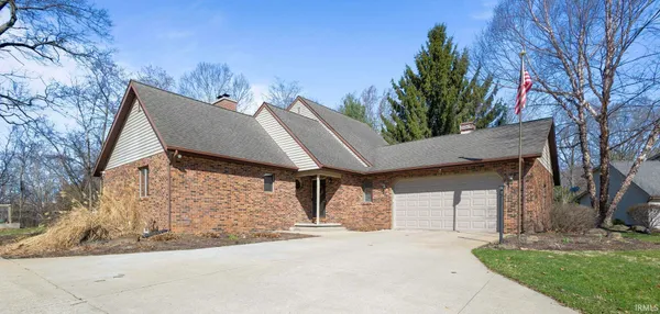 $439,900 | 2271 South Old Ditch Road, Warsaw, IN 46580