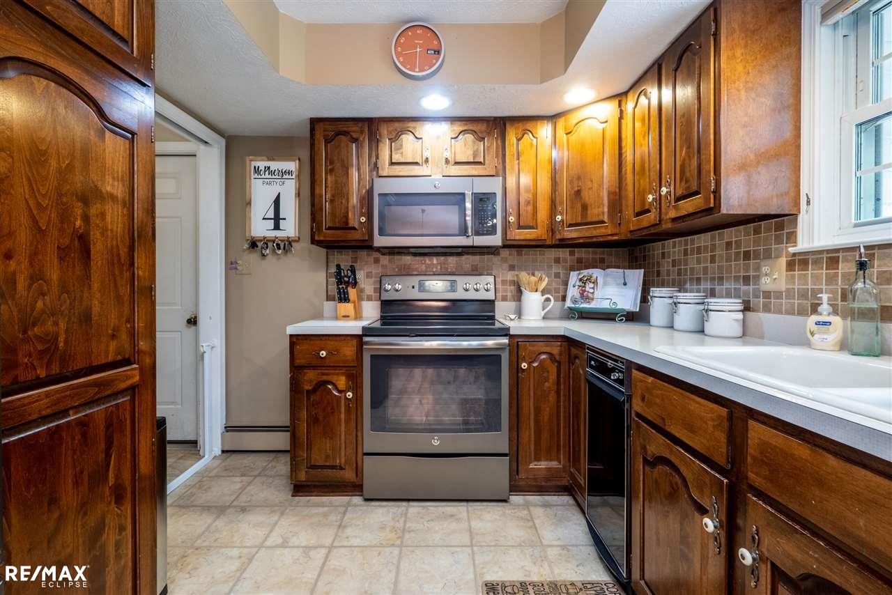 2965 West Drahner Road Oxford, MI 48371 - Photo 12 of 38 31387886-11.JPG