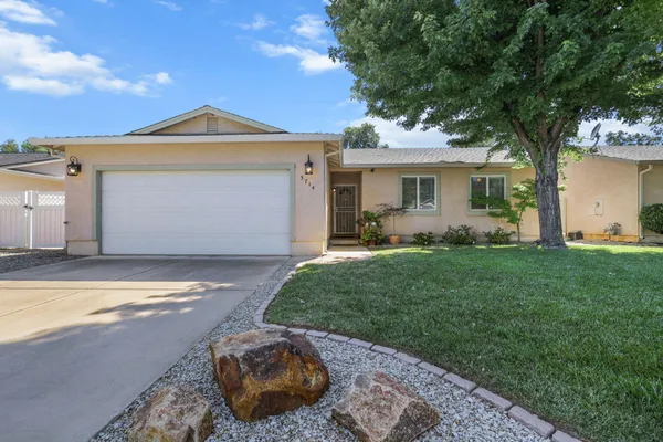 $349,900 | 3714 Vinewood Drive, Anderson, CA 96007
