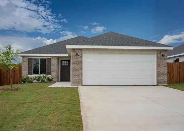 front view of house with a yard