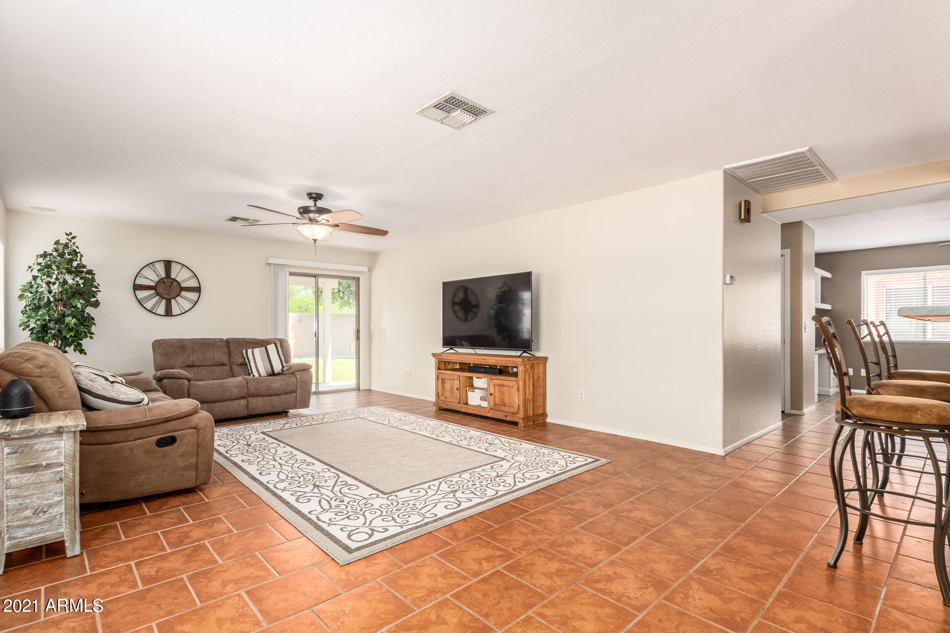 16098 West Calavar Road Surprise, AZ 85379 - Photo 7 of 30 7 - Calavar
