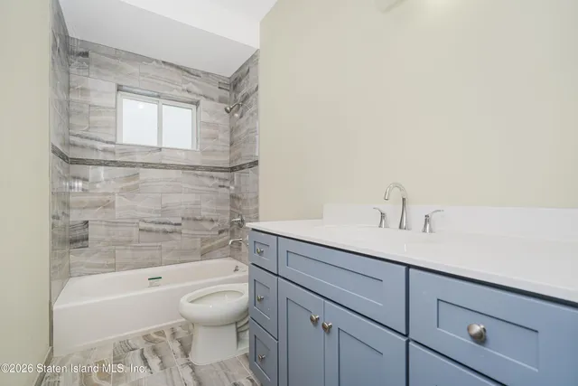 $1,489,888 | 556 Drumgoole Road East | Greenridge